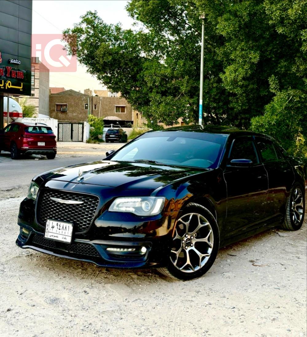 كرايسلر 300